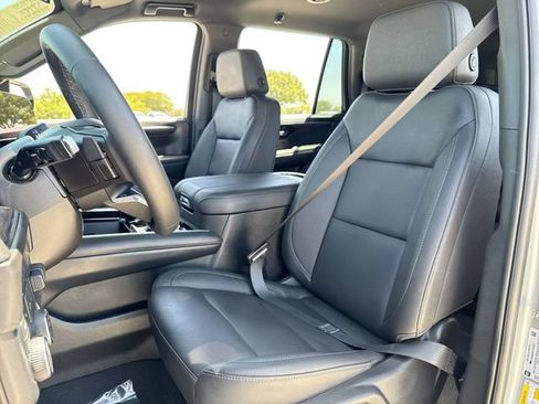 Used 2026 Chevrolet Tahoe LT w/ Comfort Package AWD/4WD image 11