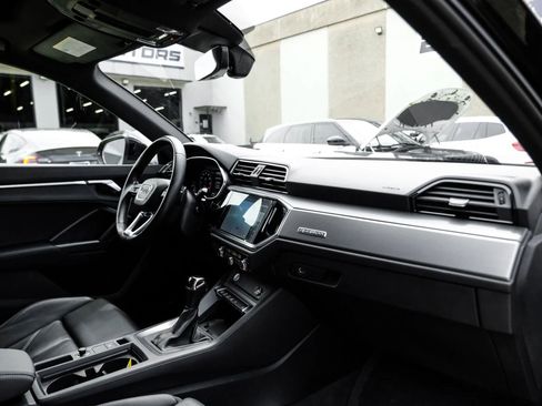Used 2020 Audi Q3 2.0T Premium Plus w/ Premium Plus Package AWD/4WD image 14