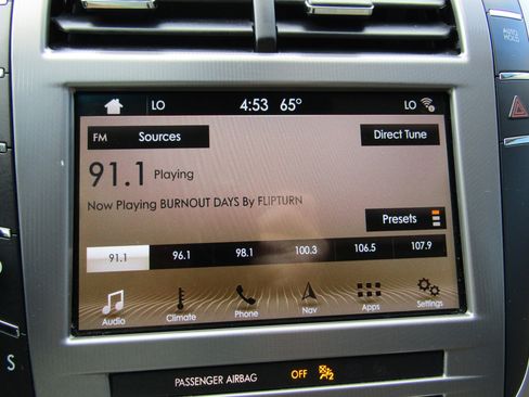 Used 2018 Lincoln MKZ Reserve w/ Climate Package image 25