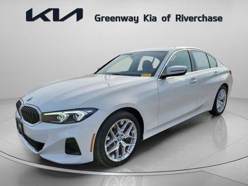 Used 2025 BMW 330i Sedan RWD image 3
