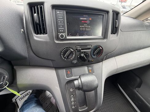 Used 2020 Nissan NV200 SV image 25