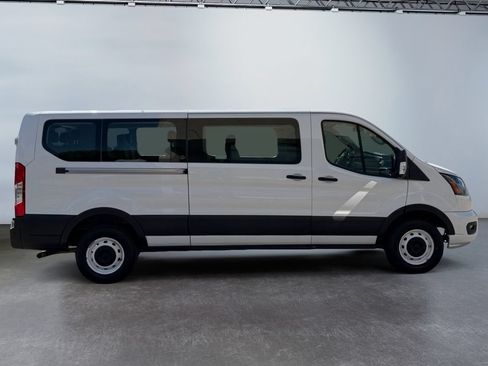 Used 2024 Ford Transit 350 XLT RWD image 4