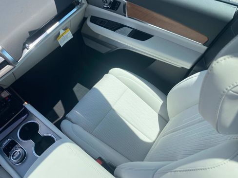 New 2026 Cadillac Vistiq Sport image 30