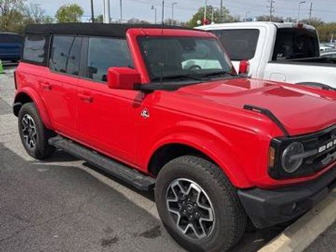 Certified 2024 Ford Bronco Outer Banks image 1