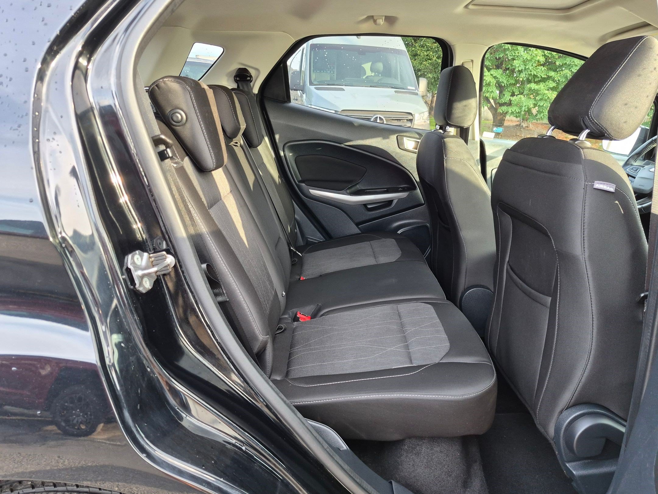 Used 2018 Ford EcoSport SE w/ SE Convenience Package FWD image 33
