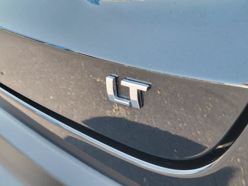 Used 2025 Chevrolet Trax LT FWD image 7
