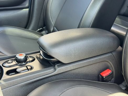 Used 2017 MINI Cooper Clubman FWD image 24