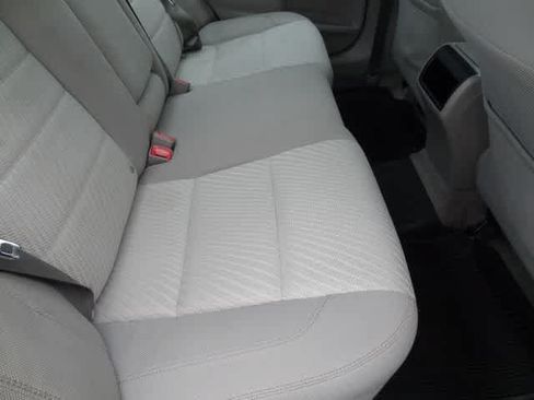 Used 2017 Toyota Camry LE FWD image 10