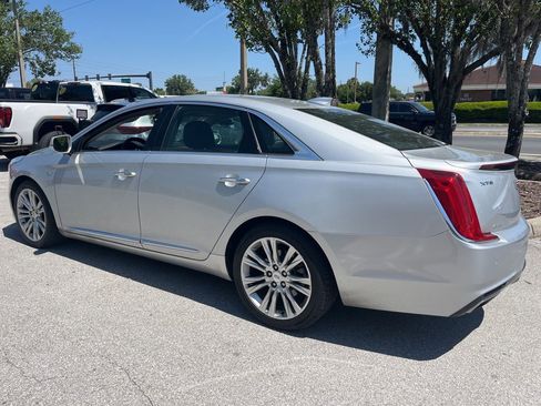 Used 2018 Cadillac XTS Luxury image 2