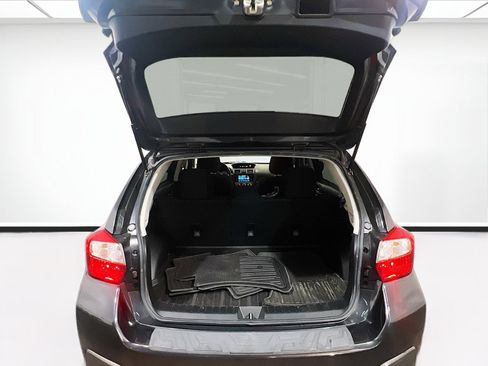 Used 2017 Subaru Crosstrek 2.0i Premium w/ Moonroof Package image 18