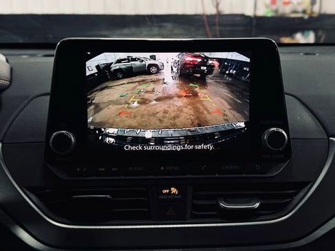 Used 2023 Nissan Altima 2.5 SR image 32