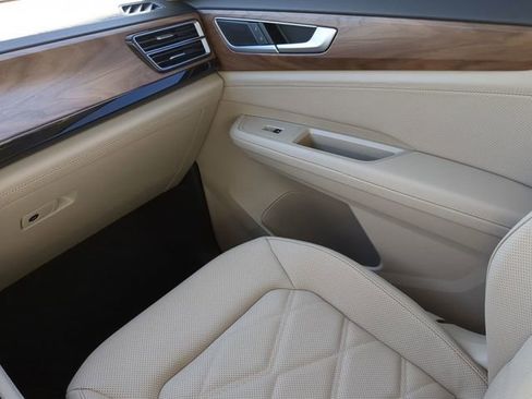 New 2026 Volkswagen Atlas SE image 17