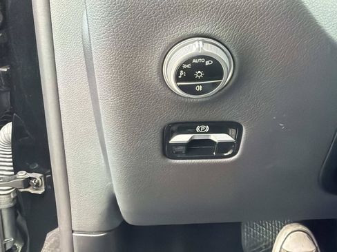 Certified 2025 Mercedes-Benz GLC 300 4MATIC image 28
