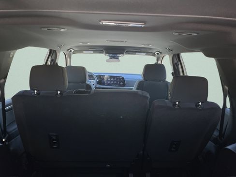 New 2026 Chevrolet Suburban LS image 13