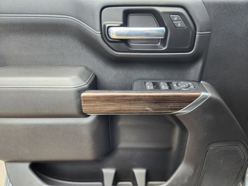 Certified 2020 Chevrolet Silverado 1500 LT w/ Texas Edition image 22