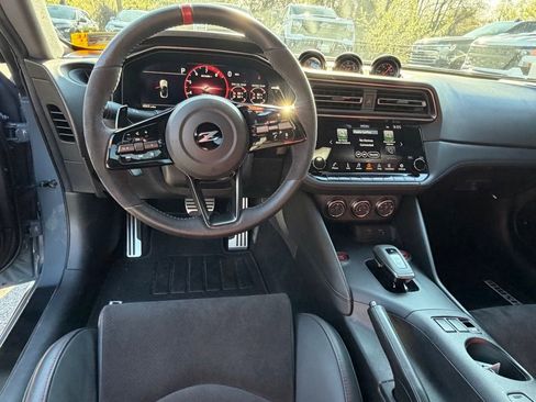 Used 2024 Nissan Z NISMO w/ Floor Mat Package image 11