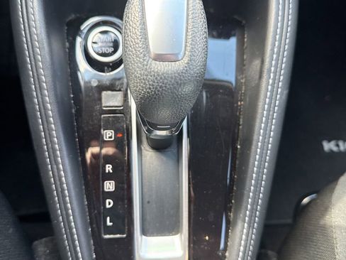 Used 2020 Nissan Kicks SR w/ Exterior Package image 9