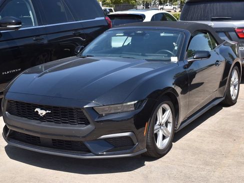 Used 2026 Ford Mustang Premium RWD image 2