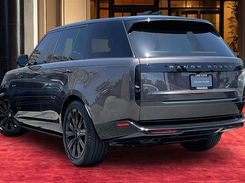 Used 2023 Land Rover Range Rover SE AWD/4WD image 11
