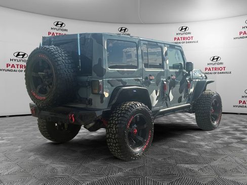 Used 2014 Jeep Wrangler Unlimited Sahara w/ Connectivity Group AWD/4WD image 3