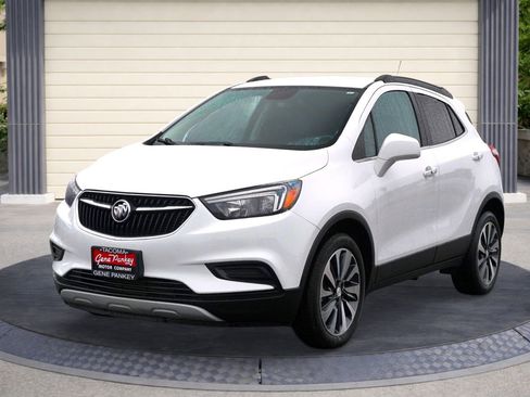 Used 2021 Buick Encore Preferred image 3