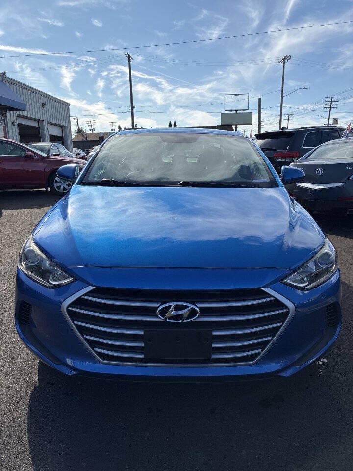 Used 2017 Hyundai Elantra SE FWD image 3