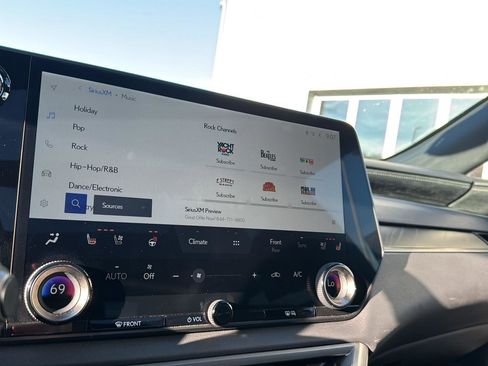 Certified 2023 Lexus RX 350 w/ Accessory Package (Z1) image 21