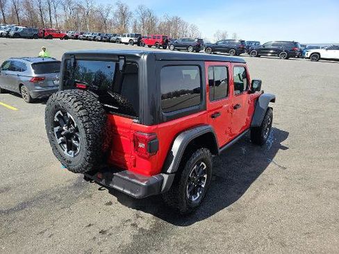 Used 2025 Jeep Wrangler Unlimited Rubicon 4xe w/ Safety Group AWD/4WD image 3