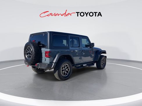 Used 2024 Jeep Wrangler Rubicon w/ Technology Group image 8