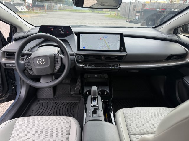 Used 2026 Toyota Prius XLE AWD/4WD image 21