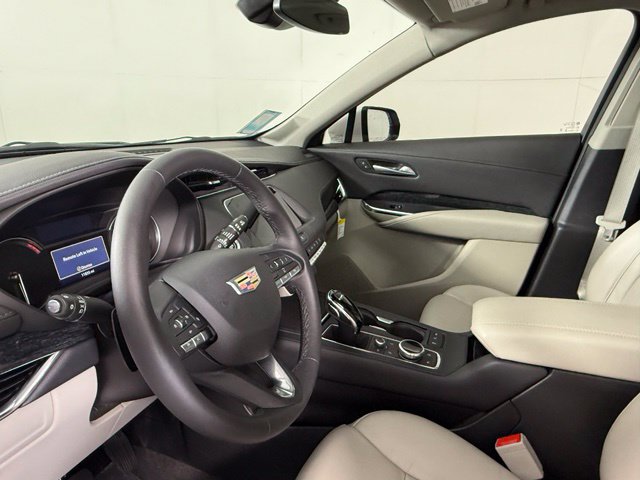 Certified 2023 Cadillac XT4 Premium Luxury FWD image 8