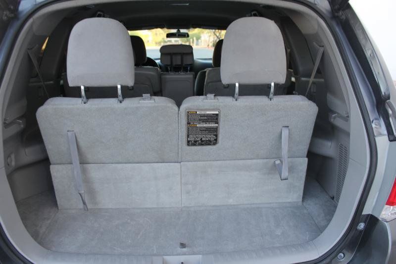 Used 2013 Toyota Highlander 4WD w/ Cold Weather Pkg image 14