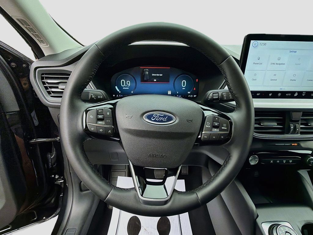 Used 2025 Ford Escape Platinum AWD/4WD image 11