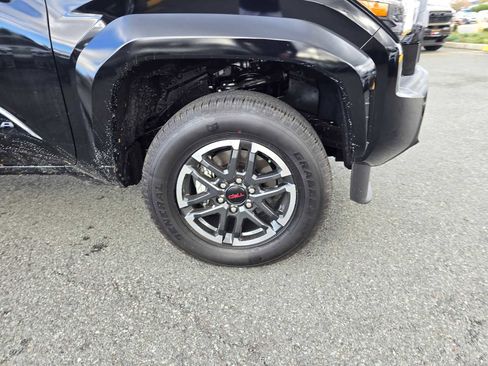 New 2025 Toyota Tacoma TRD Sport image 9
