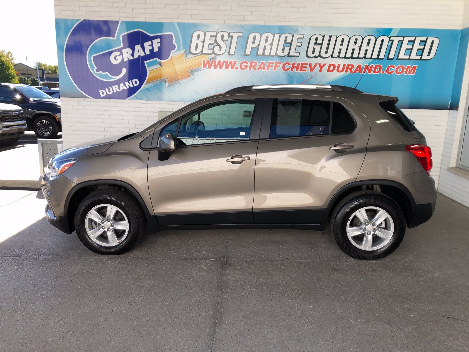 Used 2022 Chevrolet Trax LT w/ LT Convenience Package AWD/4WD image 5