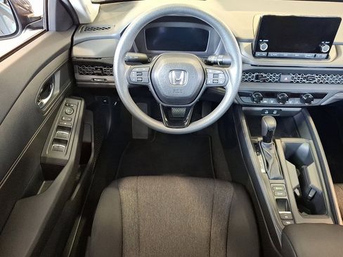 Certified 2025 Honda Accord LX image 9