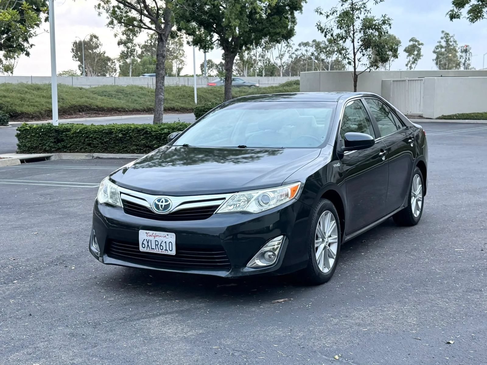 Used 2012 Toyota Camry XLE w/ Leather Pkg FWD image 7