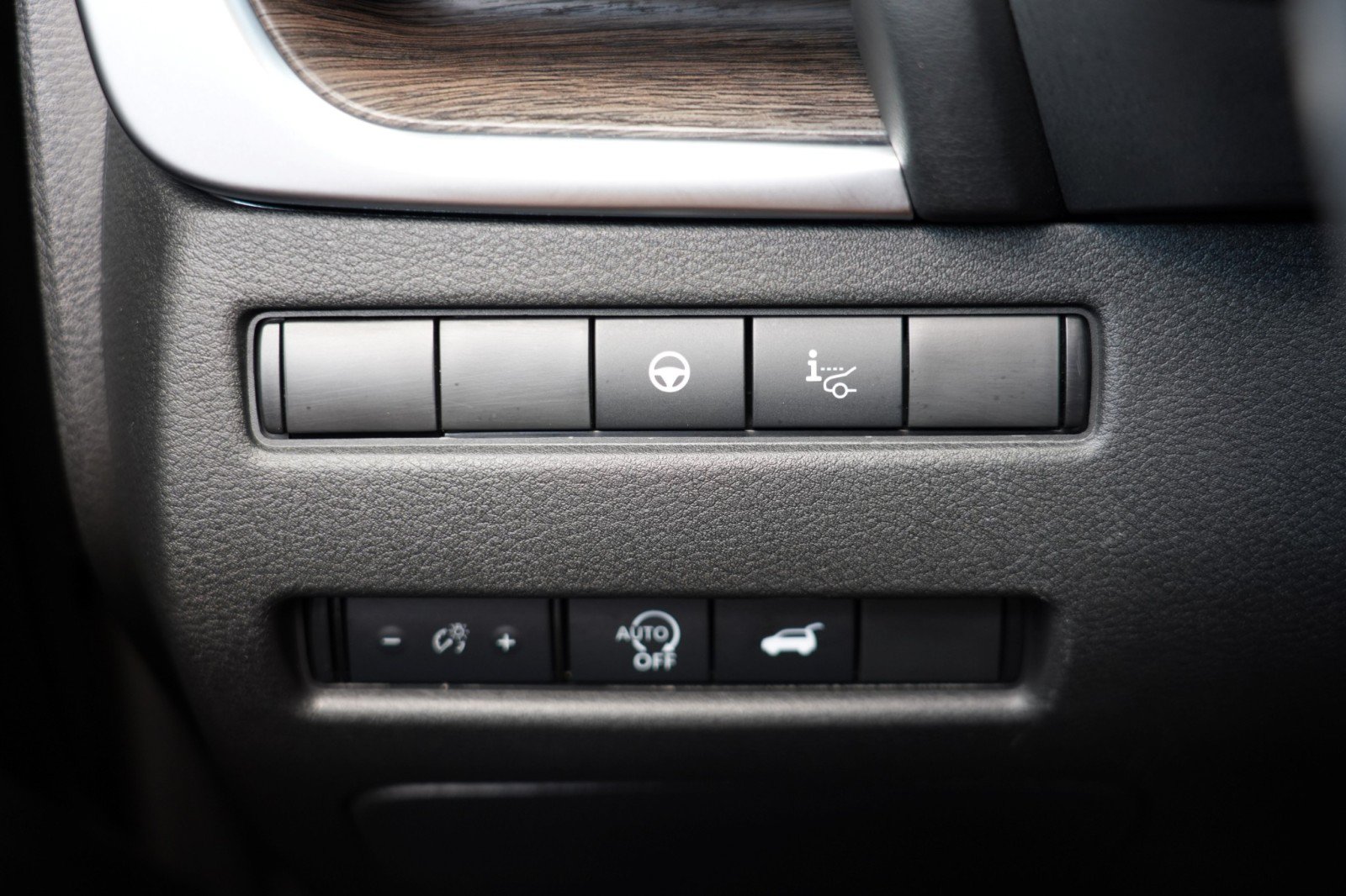 Used 2024 Nissan Rogue Platinum w/ Platinum Premium Package FWD image 18