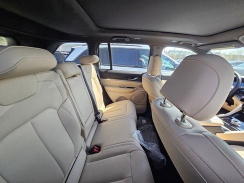 New 2026 Jeep Grand Cherokee Limited image 7