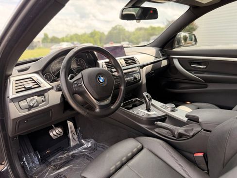 Used 2019 BMW 430i Coupe w/ Convenience Package RWD image 12