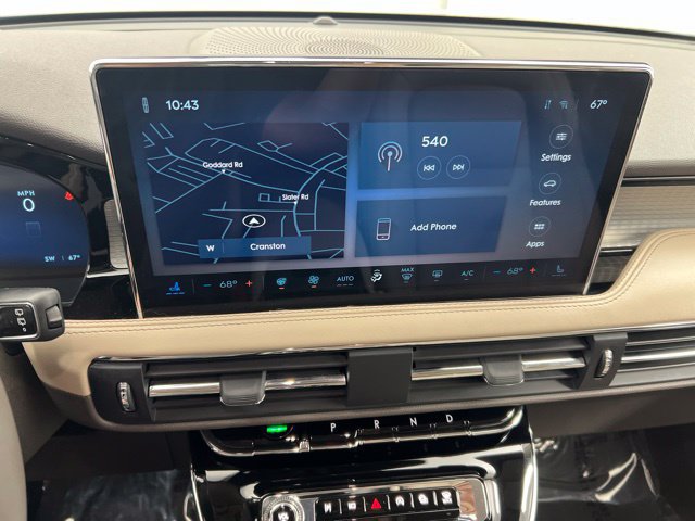 Used 2023 Lincoln Corsair AWD w/ Equipment Group 101A image 18