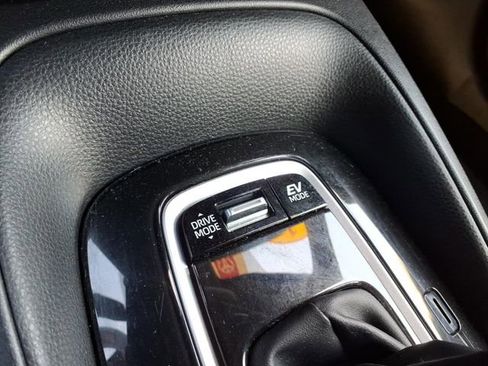 Certified 2024 Toyota Corolla SE image 22