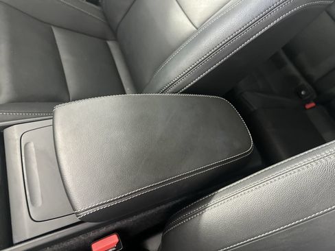 Used 2026 Volvo XC40 B5 Plus AWD/4WD image 21
