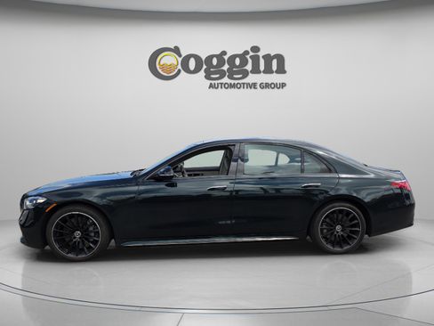 Used 2025 Mercedes-Benz S 580 4MATIC Sedan image 2