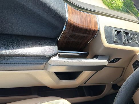 Used 2016 Ford F150 Lariat w/ Heavy-Duty Payload Package AWD/4WD image 21