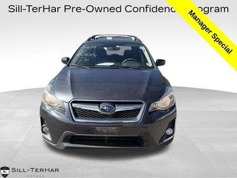 Used 2017 Subaru Crosstrek 2.0i Premium w/ Moonroof Package AWD/4WD image 1