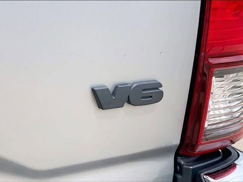 Used 2021 Toyota Tacoma SR5 RWD image 10