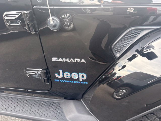 Used 2023 Jeep Wrangler Unlimited Sahara w/ Cold Weather Group AWD/4WD image 25