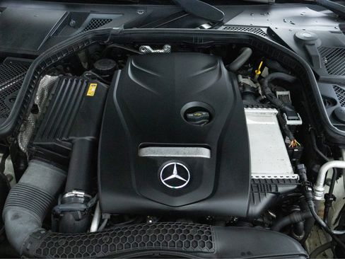 Used 2015 Mercedes-Benz C 300 4MATIC Sedan image 27