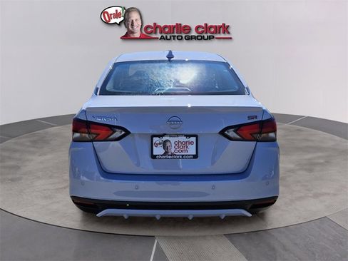 New 2025 Nissan Versa SR w/ Trunk Package image 5